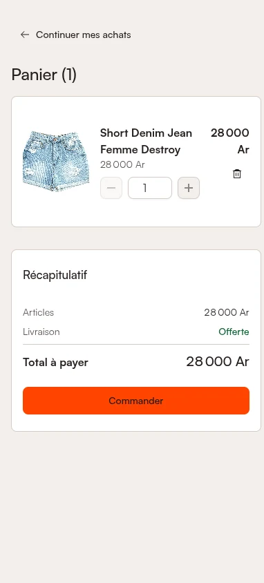 Panier sur téléphone : article, quantité modifiable, sous-total et total en ariary, bouton Commander